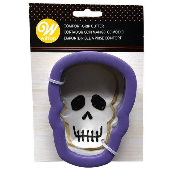 Wilton Comfort-Grip Purple Skull Skeleton Halloween Kitchen Metal Cookie Cutter - Picture 1 of 5